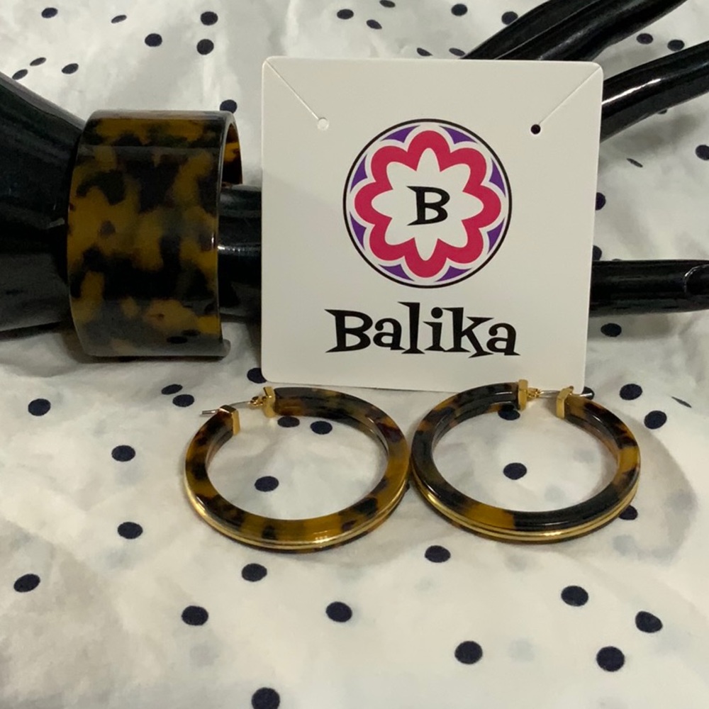 OPEN CUFF BRACELET & HOOP EARRINGS!!! Tortoise acrylic and gold trim